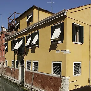 Al Palazzetto 2*, Venecia Italia